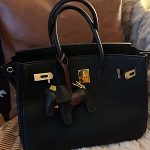 Elegant Black Handbag